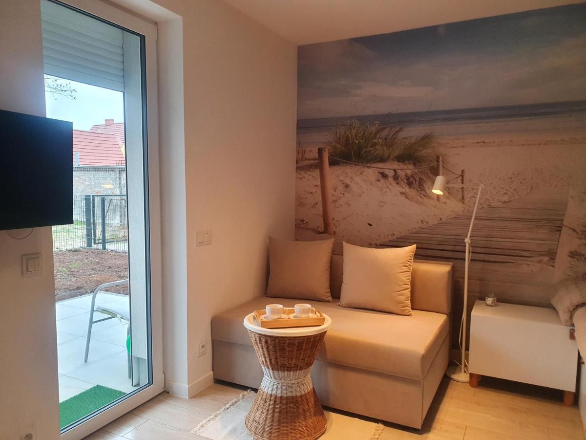 Apartament Beige Z Ogrodkiem Dziwnówek Exterior foto