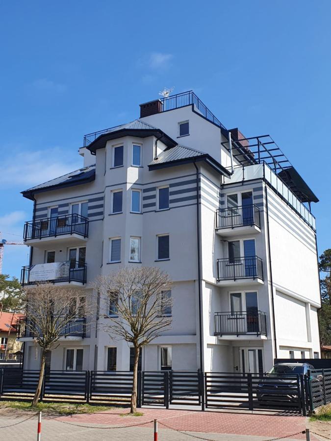 Apartament Beige Z Ogrodkiem Dziwnówek Exterior foto