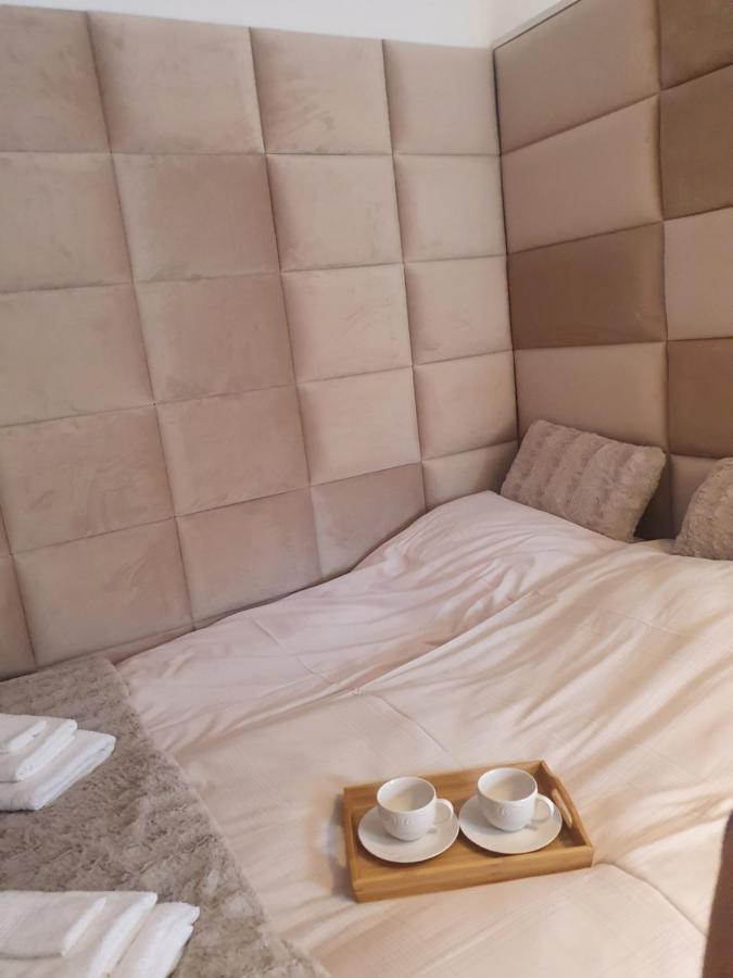 Apartament Beige Z Ogrodkiem Dziwnówek Exterior foto